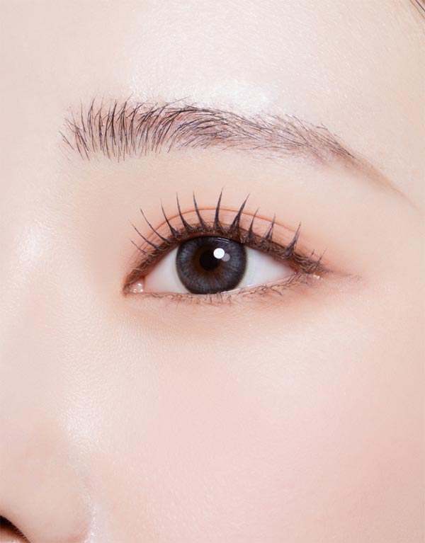 
自然な発色のハニーシュガ グレーカラコン｜アンチブルー